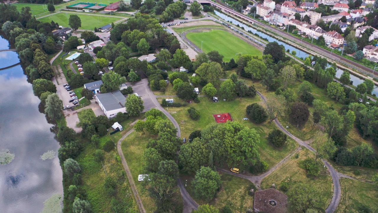 Camping De L'Ill Hotel Mulhouse Exterior photo